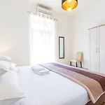 I Apartment