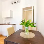 I Apartment