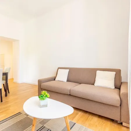 I Apartment