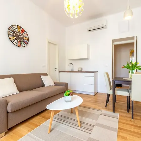 I Apartment Split